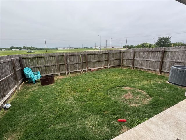 3529 Summerway, College Station, TX 77845