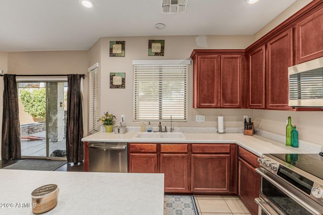 18024 W MAUI Lane, Surprise, AZ 85388