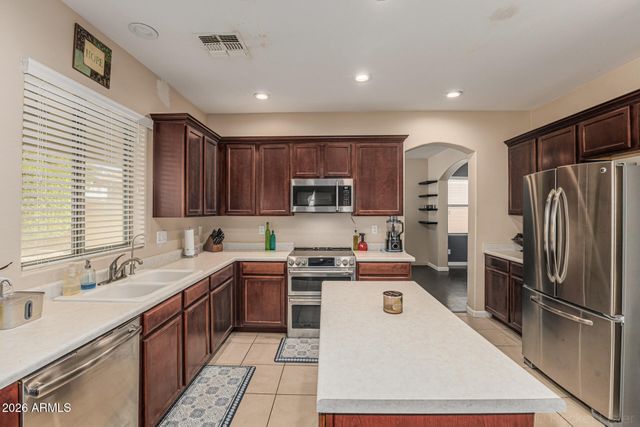 18024 W MAUI Lane, Surprise, AZ 85388