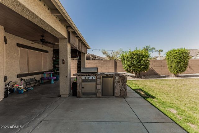 18024 W MAUI Lane, Surprise, AZ 85388