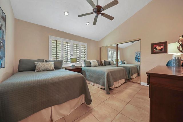 149 Blue River Drive, Palm Desert, CA 92211