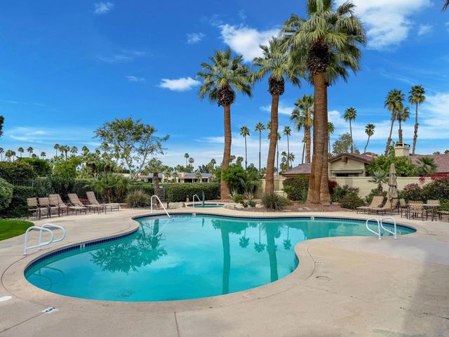 149 Blue River Drive, Palm Desert, CA 92211
