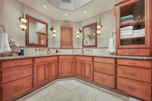 149 Blue River Drive, Palm Desert, CA 92211