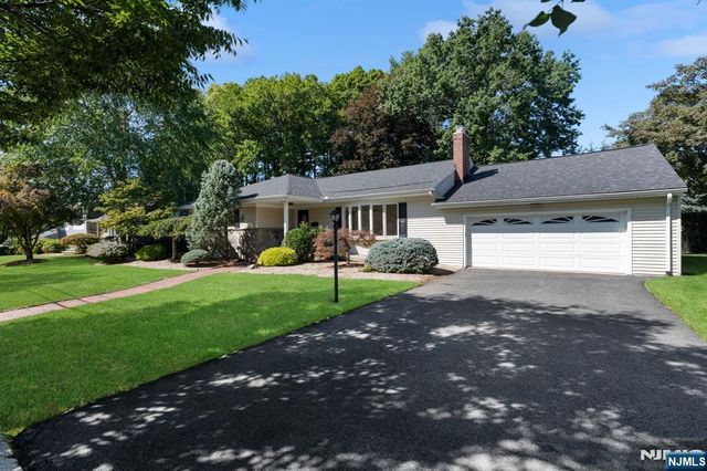 601 Iroquois Street, Oradell, NJ 07649
