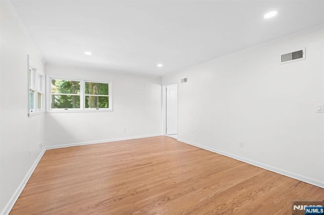 601 Iroquois Street, Oradell, NJ 07649
