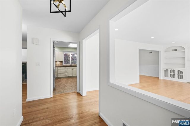 601 Iroquois Street, Oradell, NJ 07649