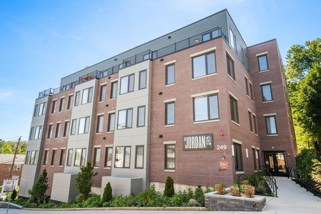 249 Corey Rd. 206, Boston, MA 02134