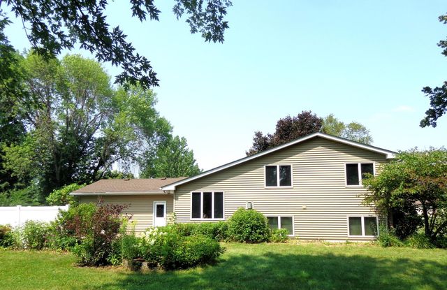 11071 26th Street NE, Saint Michael, MN 55376