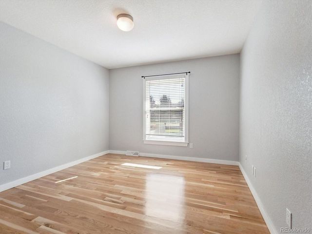 7229 S Tamarac Ct, Centennial, CO 80112