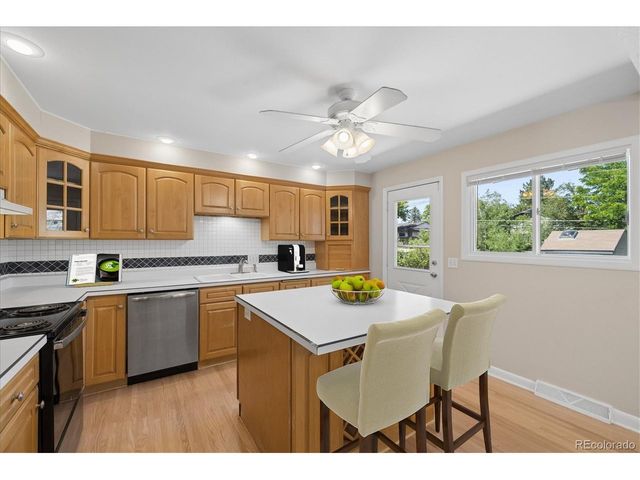 7229 S Tamarac Ct, Centennial, CO 80112