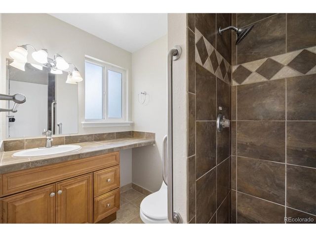 7229 S Tamarac Ct, Centennial, CO 80112