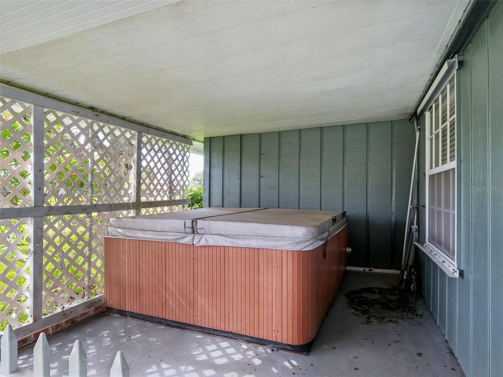 Image 17 of property listing at 2 BIRDIE DRIVE, New Smyrna Beach, FL 32168