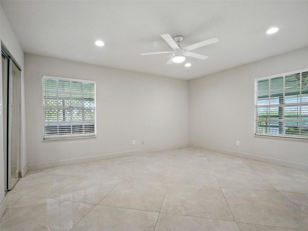 Image 20 of property listing at 2 BIRDIE DRIVE, New Smyrna Beach, FL 32168