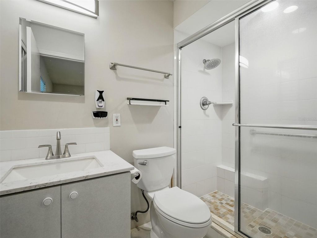 Image 21 of property listing at 2 BIRDIE DRIVE, New Smyrna Beach, FL 32168