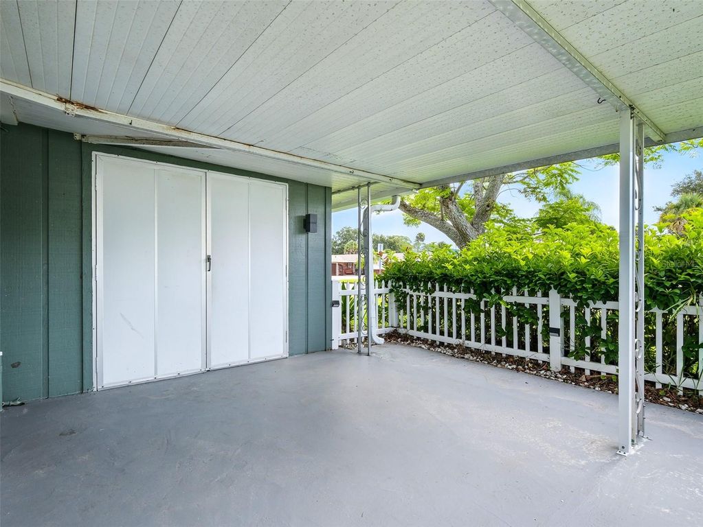 Image 30 of property listing at 2 BIRDIE DRIVE, New Smyrna Beach, FL 32168