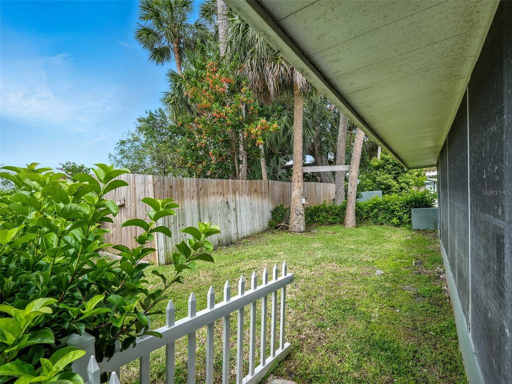 Image 31 of property listing at 2 BIRDIE DRIVE, New Smyrna Beach, FL 32168