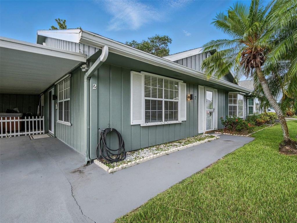 Image 5 of property listing at 2 BIRDIE DRIVE, New Smyrna Beach, FL 32168