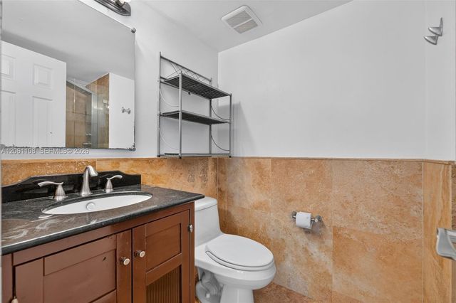 6800 SW 45th Ln 124, Miami, FL 33155