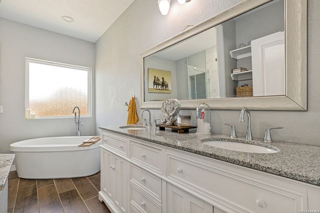 25375 US Highway 281 S, San Antonio, TX 78264