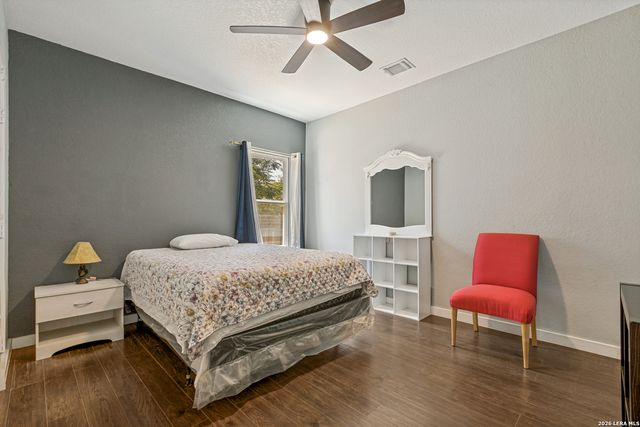 25375 US Highway 281 S, San Antonio, TX 78264