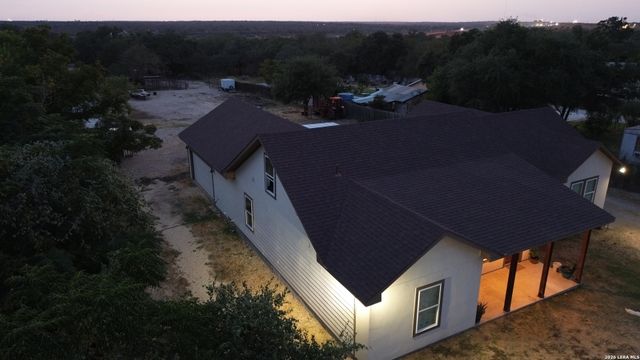 25375 US Highway 281 S, San Antonio, TX 78264