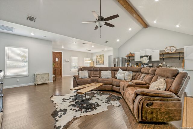 25375 US Highway 281 S, San Antonio, TX 78264