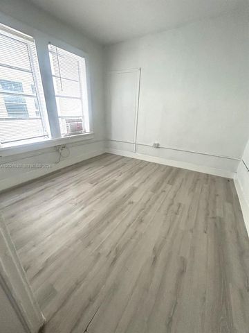 967 SW 5th St 10, Miami, FL 33130