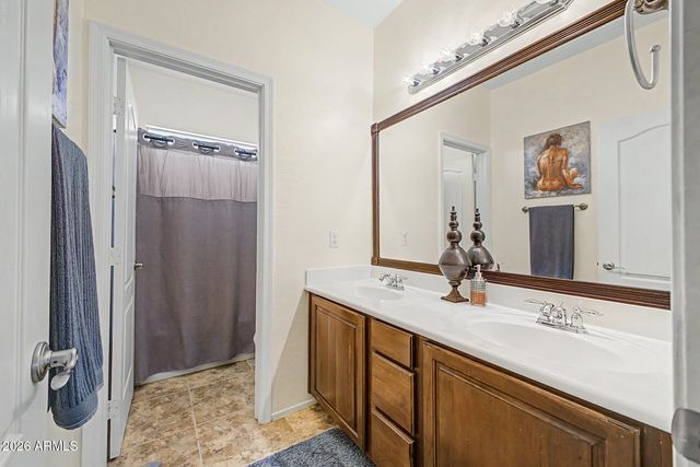 6183 S BANNING Street, Gilbert, AZ 85298