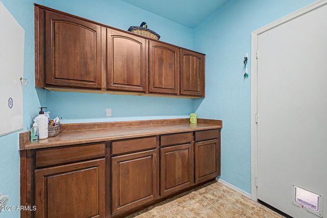 6183 S BANNING Street, Gilbert, AZ 85298