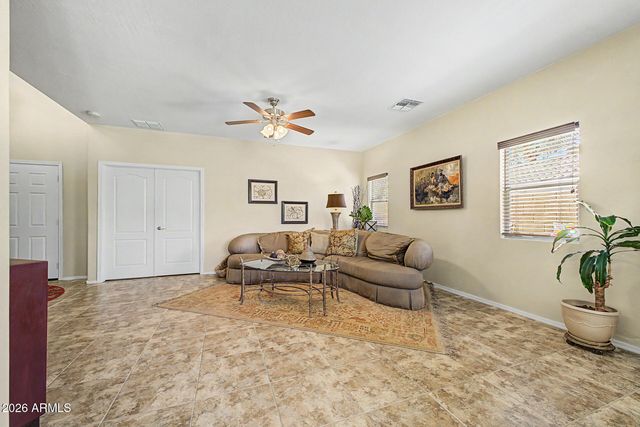 6183 S BANNING Street, Gilbert, AZ 85298