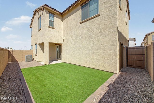 2285 S SWAN Court, Gilbert, AZ 85295