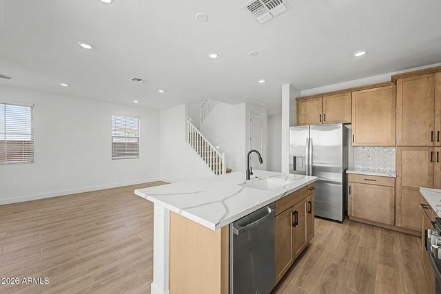 2285 S SWAN Court, Gilbert, AZ 85295