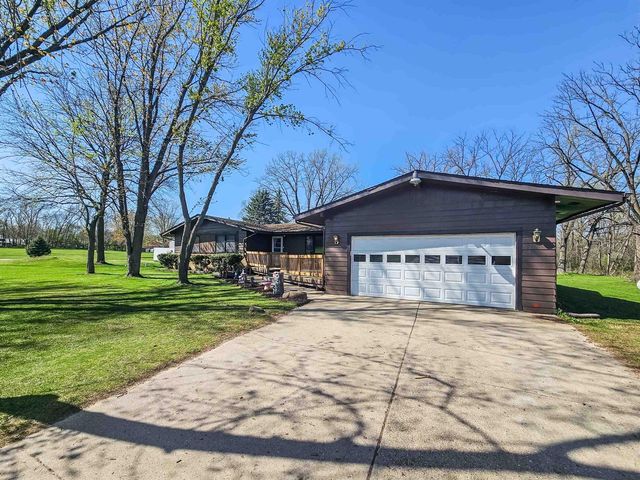 10726 W County Road K Road, Beloit, WI 53511