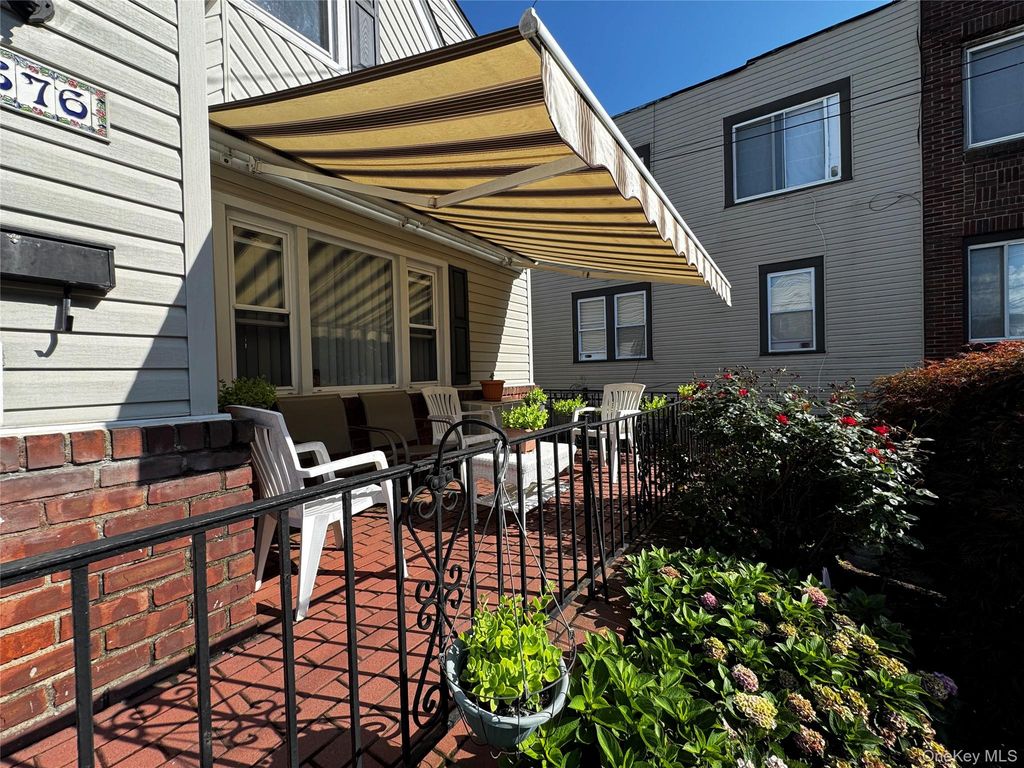 1376 Eggert Place, Far Rockaway, NY 11691 — photo 2