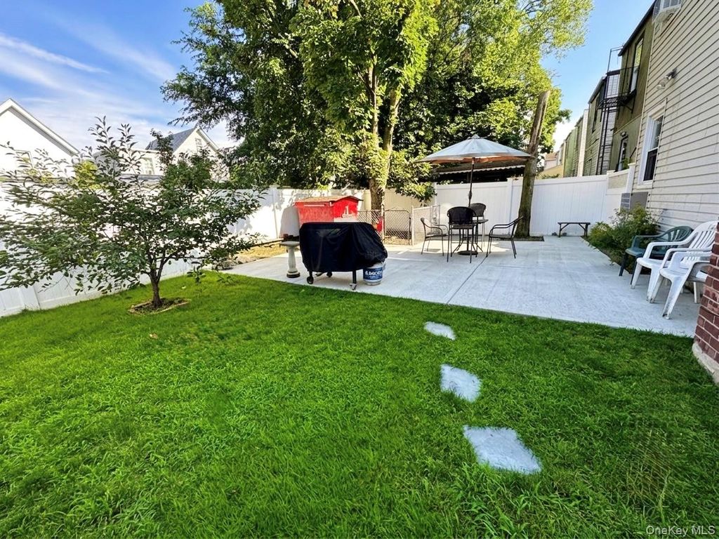1376 Eggert Place, Far Rockaway, NY 11691 — photo 4