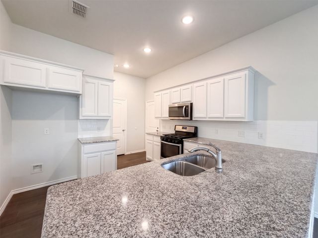 2825 Journey Lane, Heartland, TX 75114