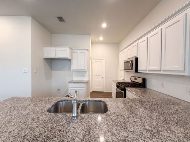 2825 Journey Lane, Heartland, TX 75114