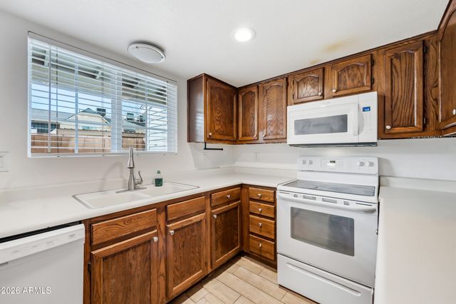9831 S 48TH Way 5, Phoenix, AZ 85044