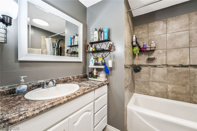 3809 Pecan Lane, Las Vegas, NV 89115