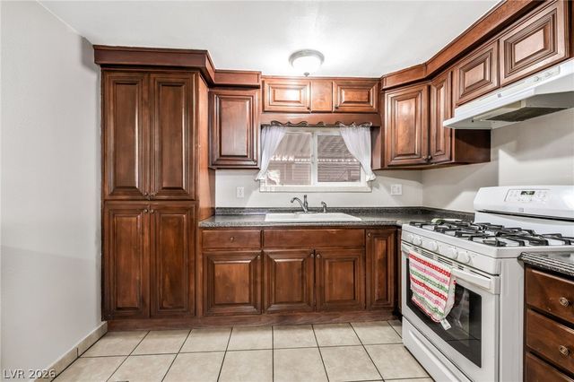 3809 Pecan Lane, Las Vegas, NV 89115