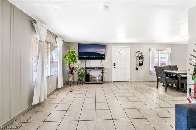 3809 Pecan Lane, Las Vegas, NV 89115