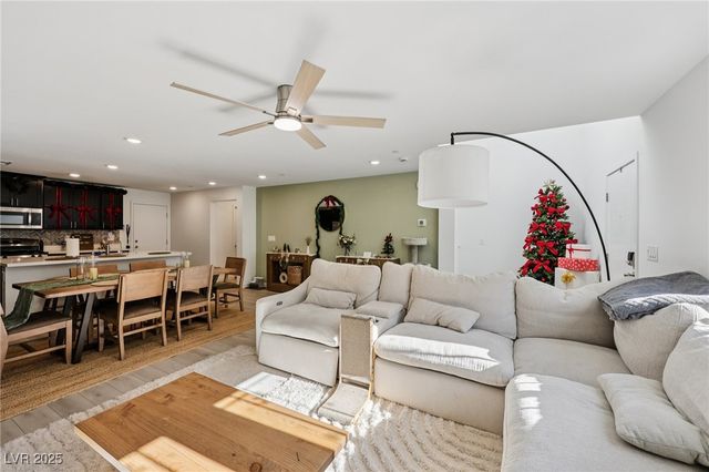 9649 Oliver Hills Avenue, Las Vegas, NV 89143