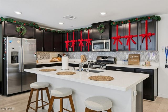 9649 Oliver Hills Avenue, Las Vegas, NV 89143