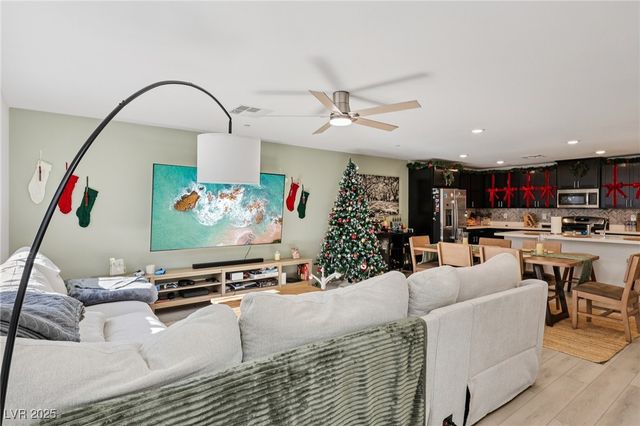 9649 Oliver Hills Avenue, Las Vegas, NV 89143