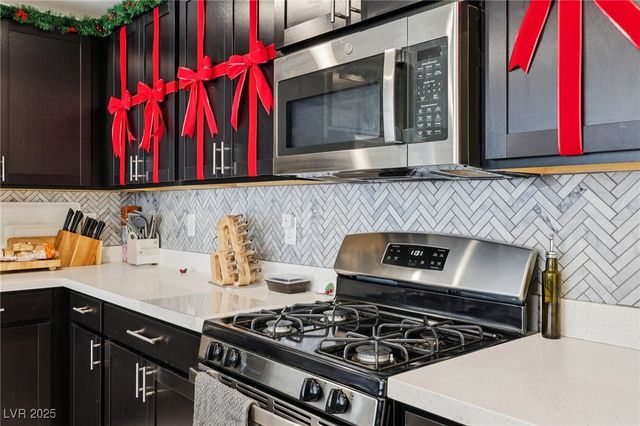 9649 Oliver Hills Avenue, Las Vegas, NV 89143