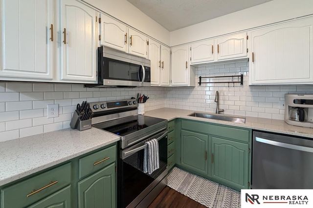 4221 N 131st Street, Omaha, NE 68164
