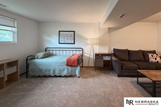4221 N 131st Street, Omaha, NE 68164