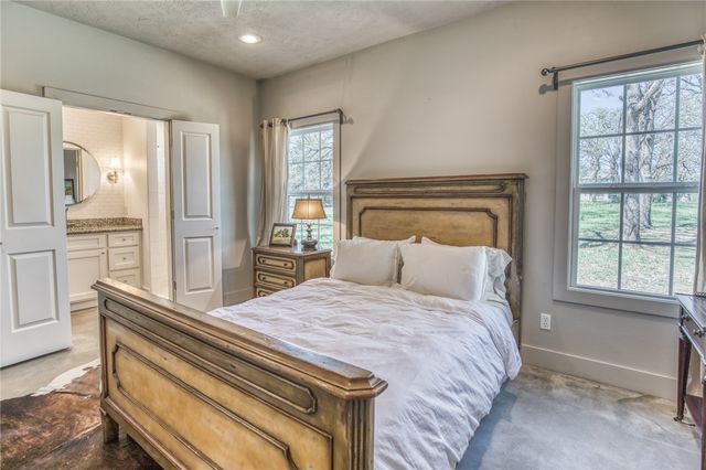 1018 7th Street, Somerville, TX 77879