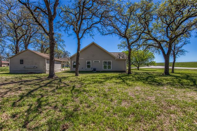 1018 7th Street, Somerville, TX 77879
