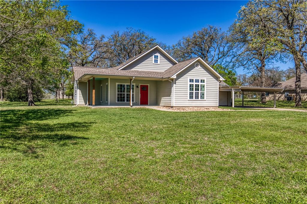 1018 7th Street, Somerville, TX 77879